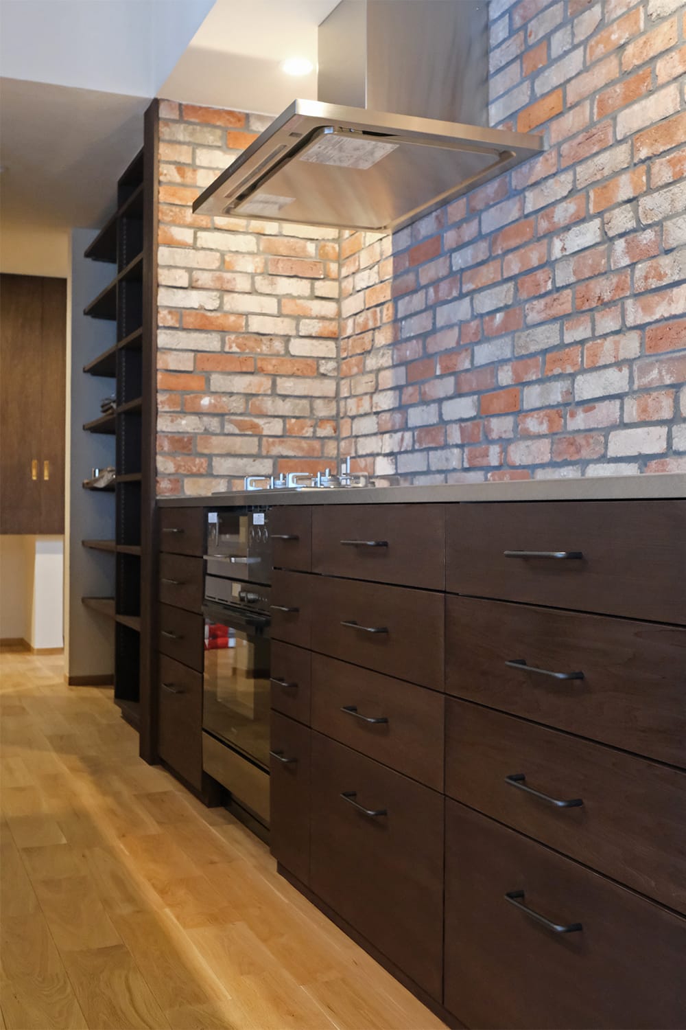 キッチン引き出しには鉄丸棒曲げの取っ手 クラフトアイアンハンドル イケダクラフト