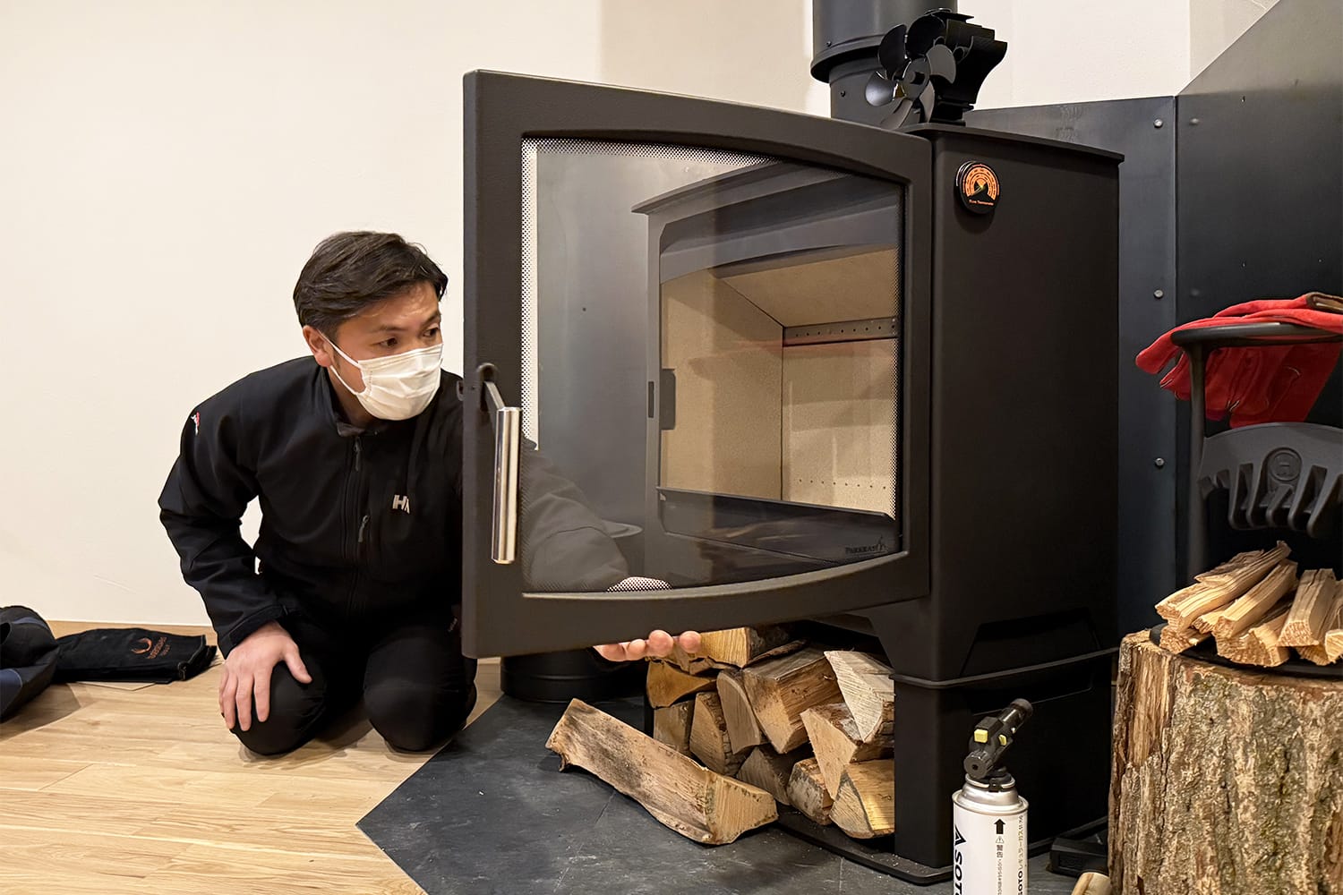 パークレイのアスペクト8 PARKRAY ASPECT8の大きいガラス扉と広い炉内