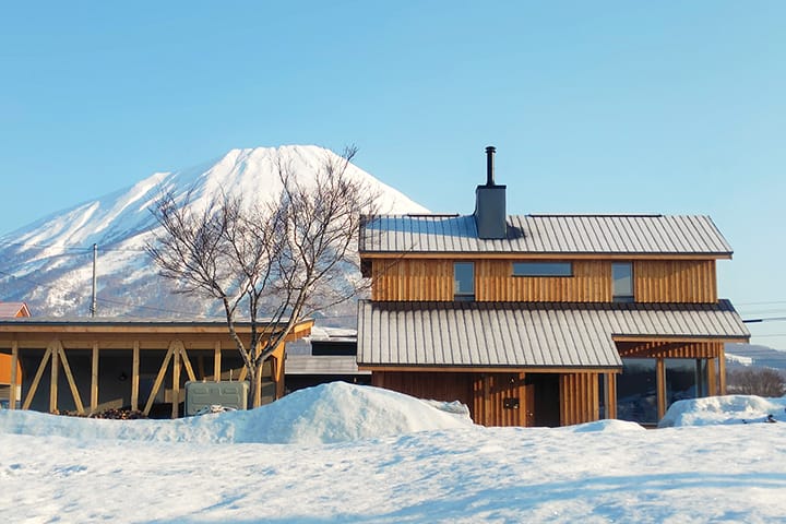 羊蹄山南麓の北海道の木の家 カラマツの家