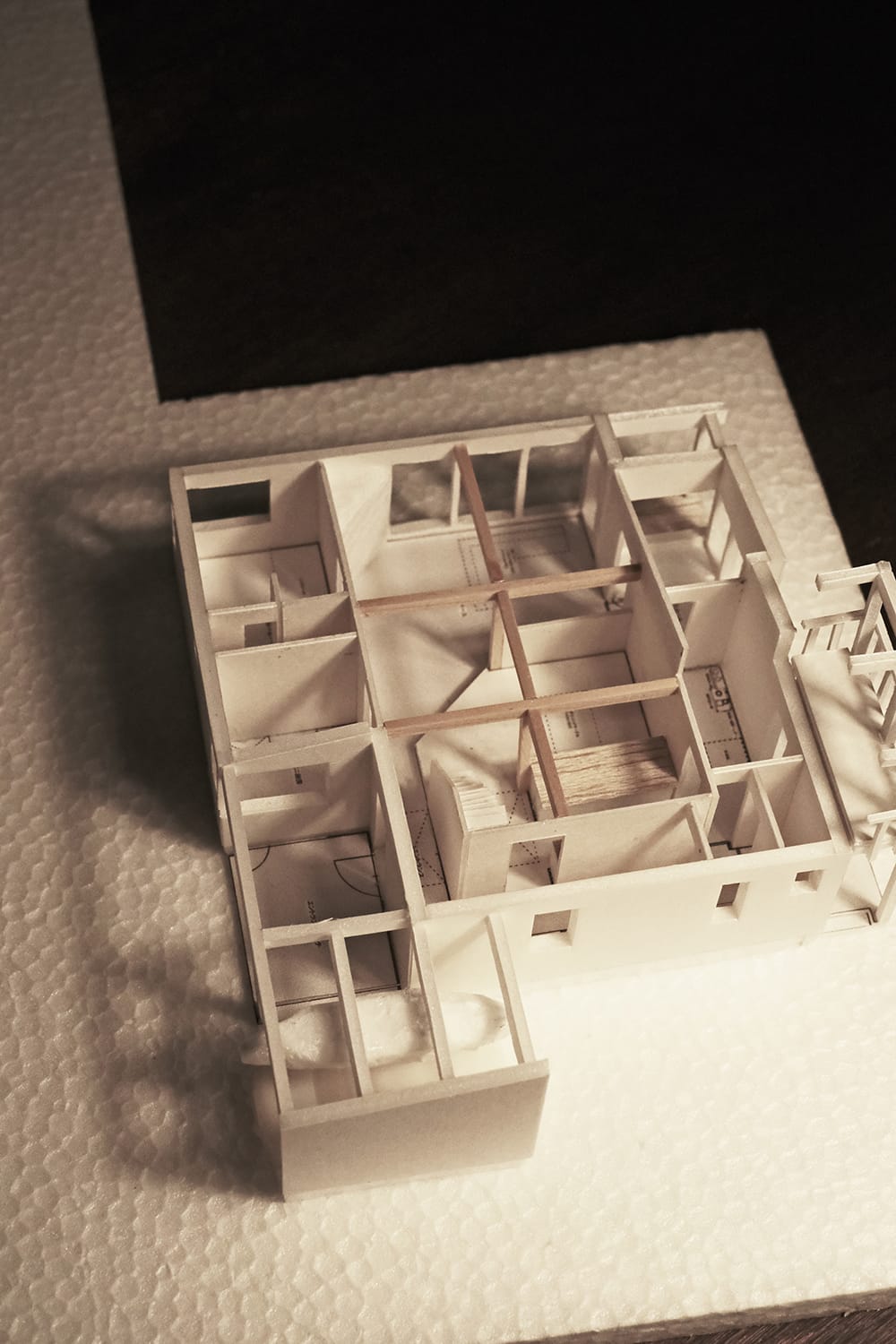 函館の農家住宅1/100ラフ模型の1階間取り